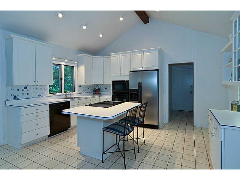 116 Tree Farm Road Fox Chapel, PA 15238 - Photo 4 of 25 Kitchen.
