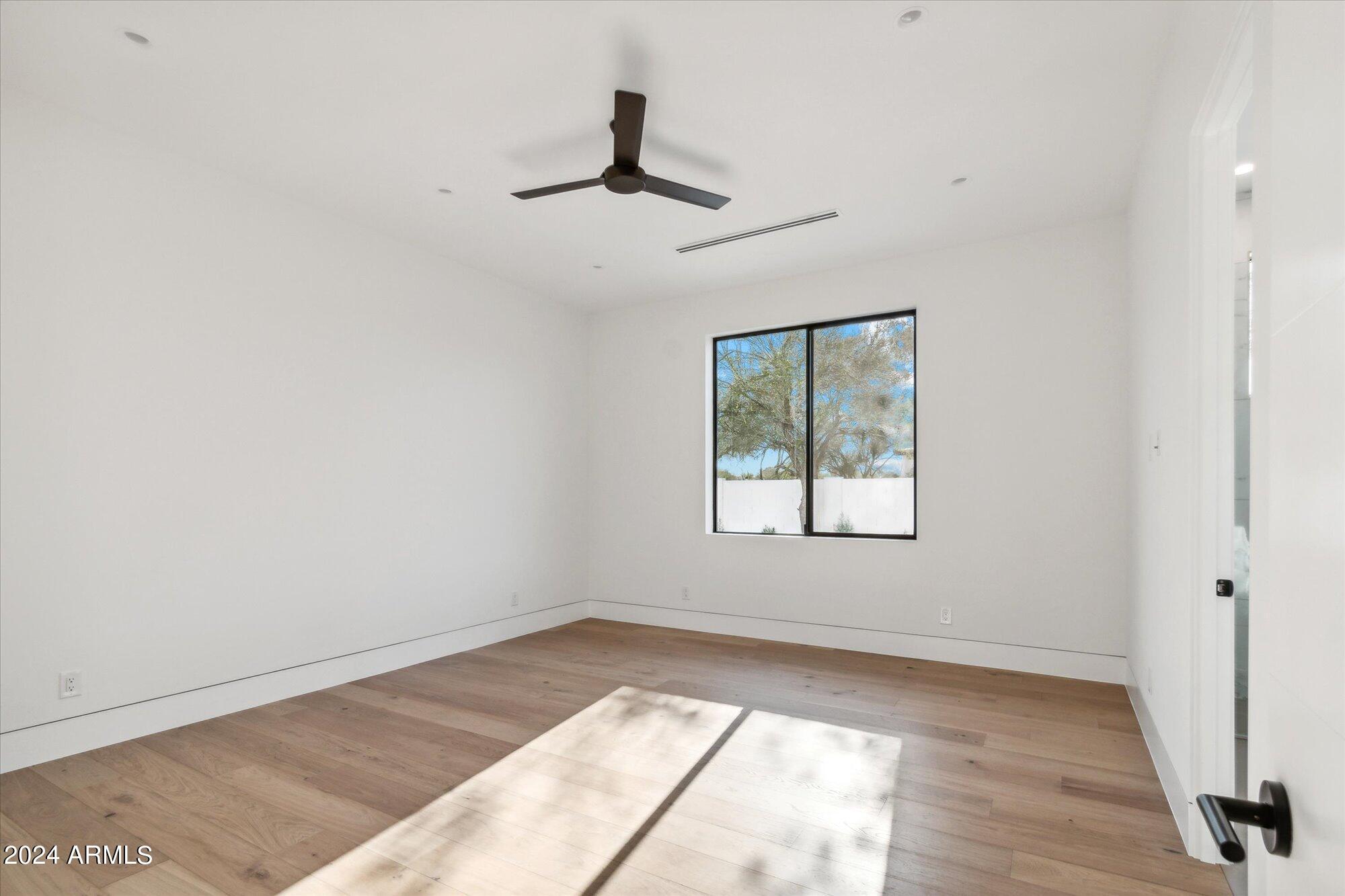 4116 East Mountain View Road Phoenix, AZ 85028 - Photo 37 of 100 032-DSC_4552