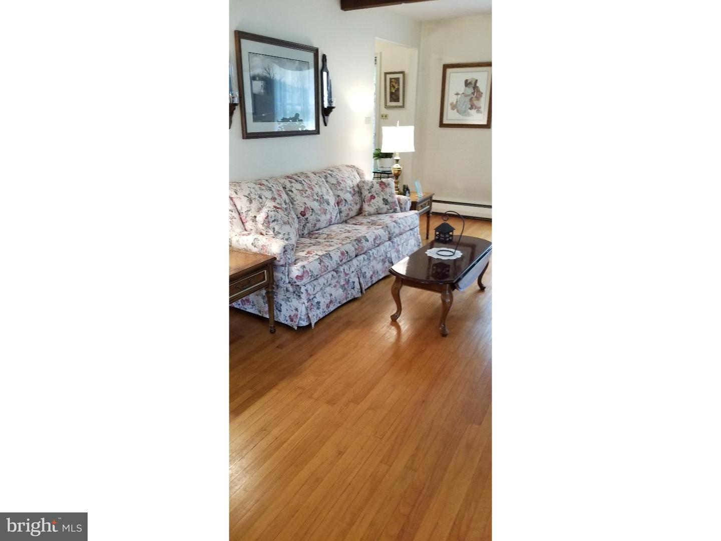 81 Glendale Road Exton, PA 19341 - Photo 10 of 24 Living Room