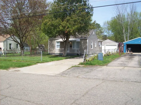 $74,900 | 3243 Dakota Avenue, Flint, MI 48506
