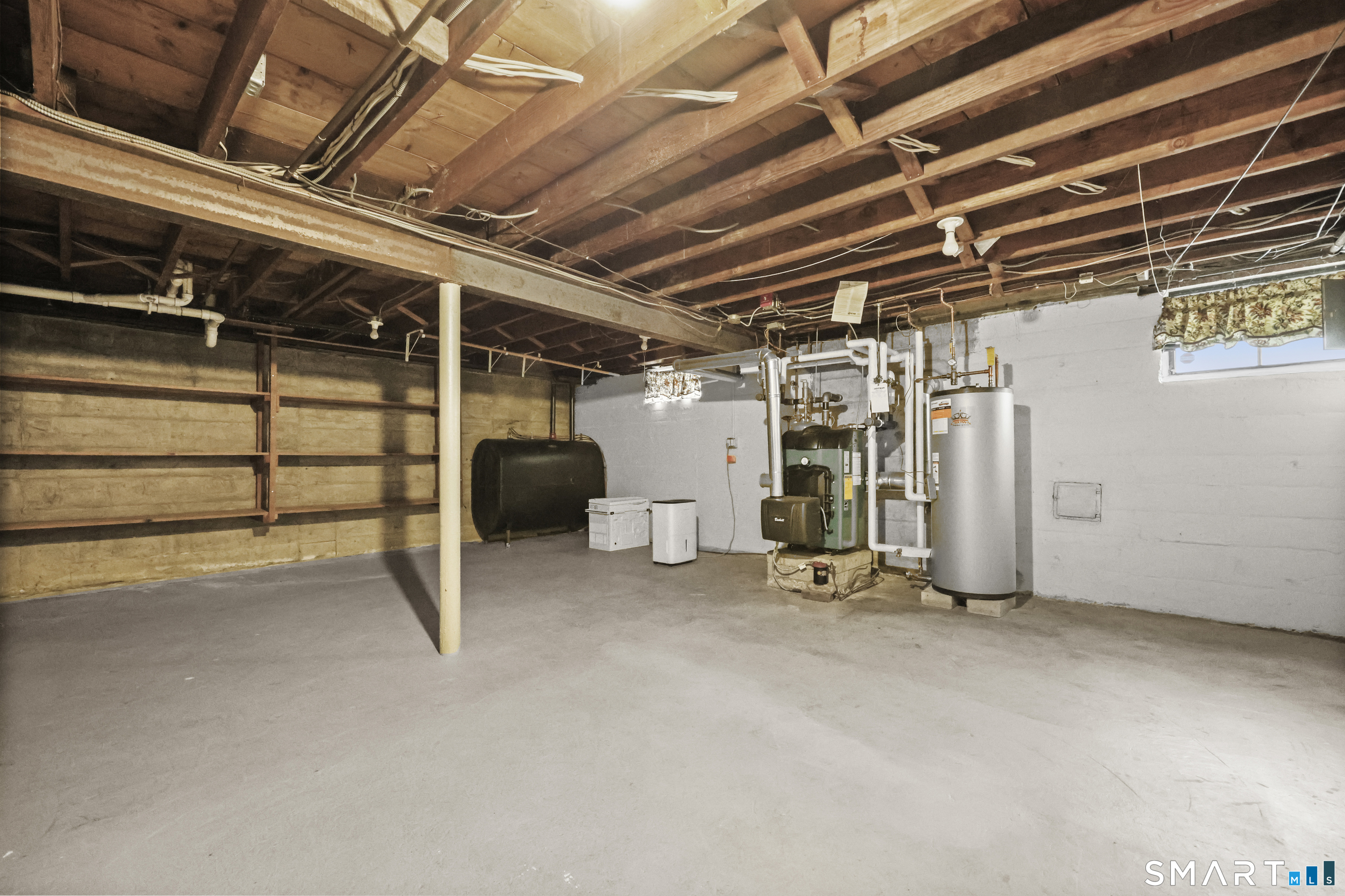 111 Mayweed Road Fairfield, CT 06824 - Photo 15 of 16 Gallery Image 15