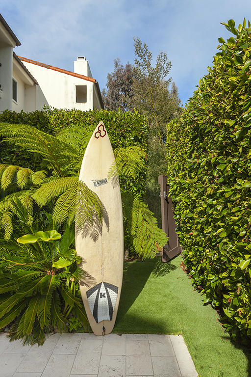 1014 Fairway Road Montecito, CA 93108 - Photo 14 of 17 12-1014 Fairway Patio access gate going