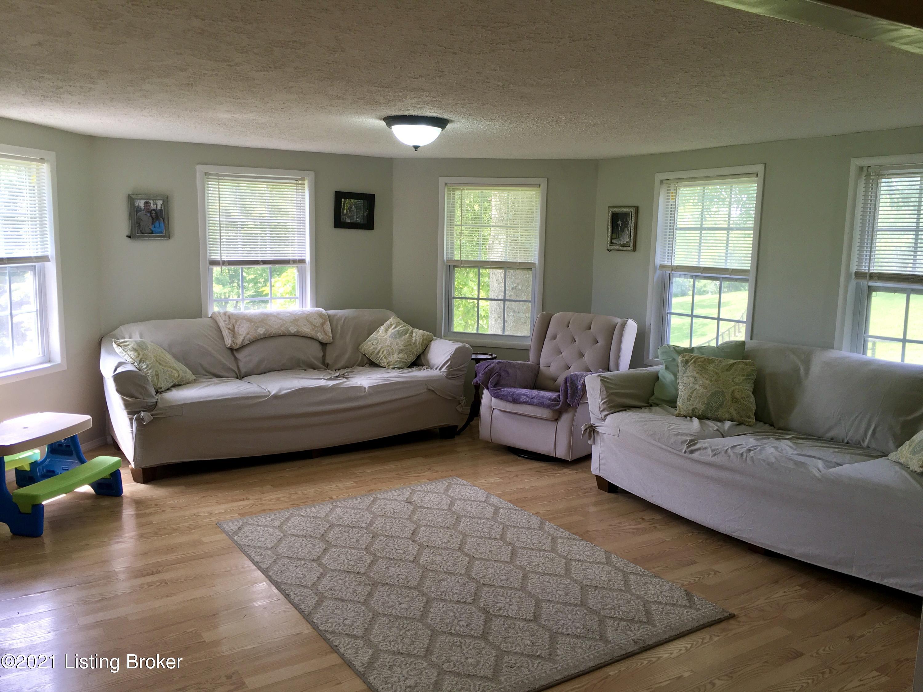 2932 Cat Ridge Road Waddy, KY 40076 - Photo 20 of 47 Photo Aug 21, 1 00 17 PM