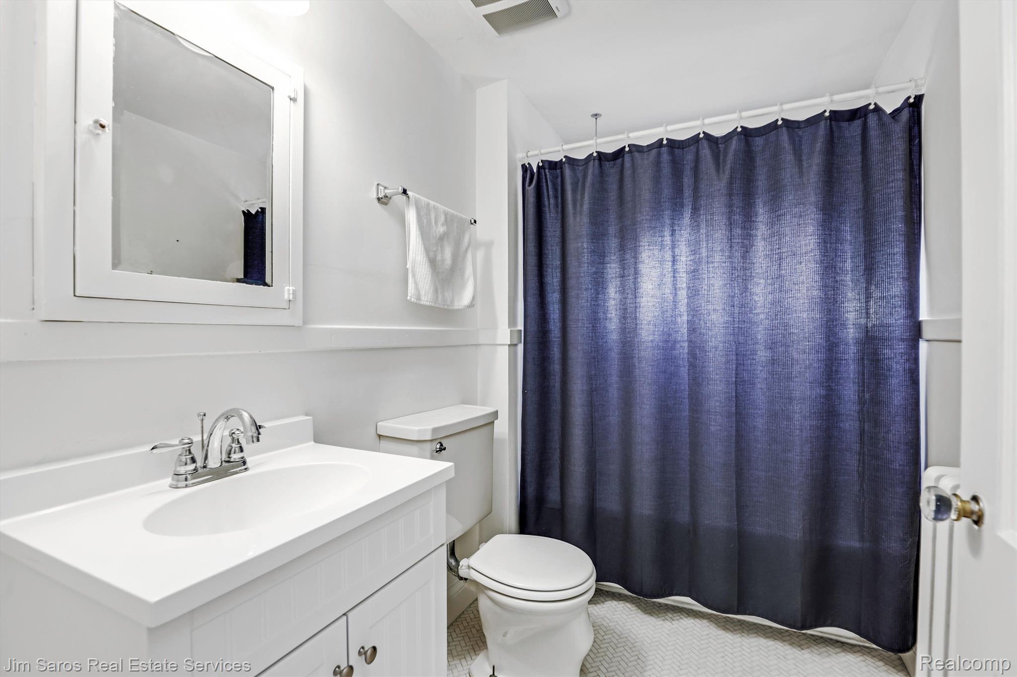 77 Moran Road Grosse Pointe, MI 48236 - Photo 30 of 36 Gallery Image 30
