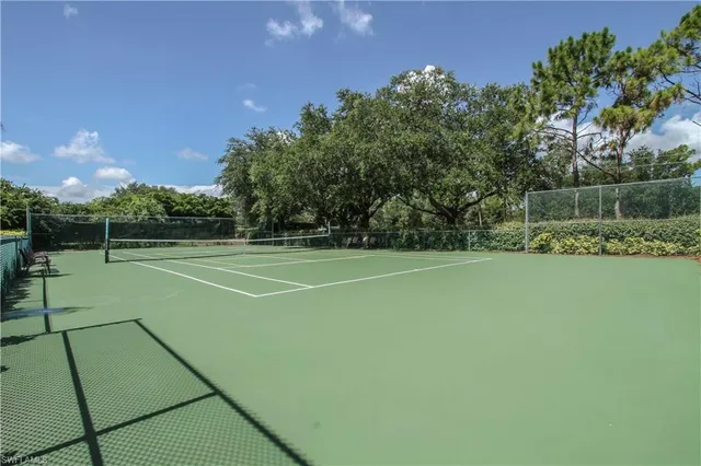 a view of a tennis court