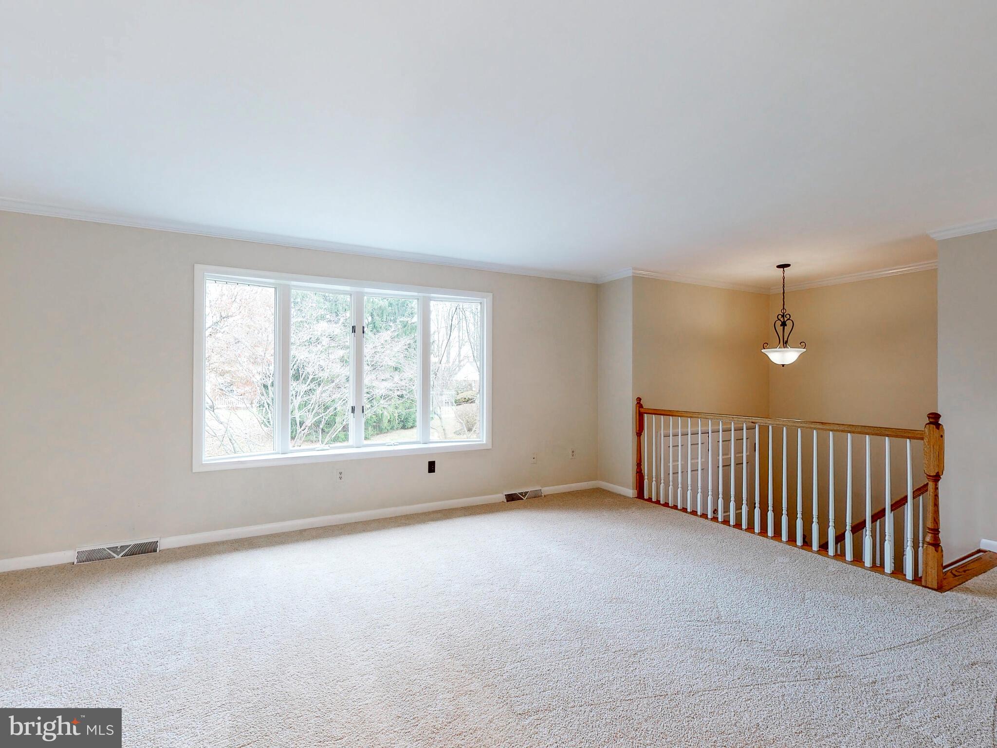 2628 Thornbrook Road Ellicott City, MD 21042 - Photo 8 of 38 Spacious Living Room