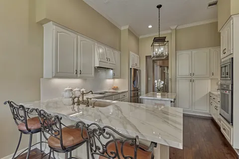 $925,000 | 46 North Copperknoll Circle, The Woodlands, TX 77381