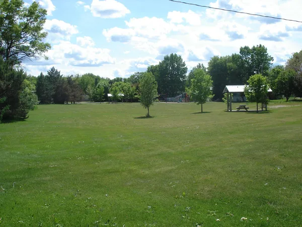 $800 | 124 4th Avenue, Unit 4, Miltona, MN 56354