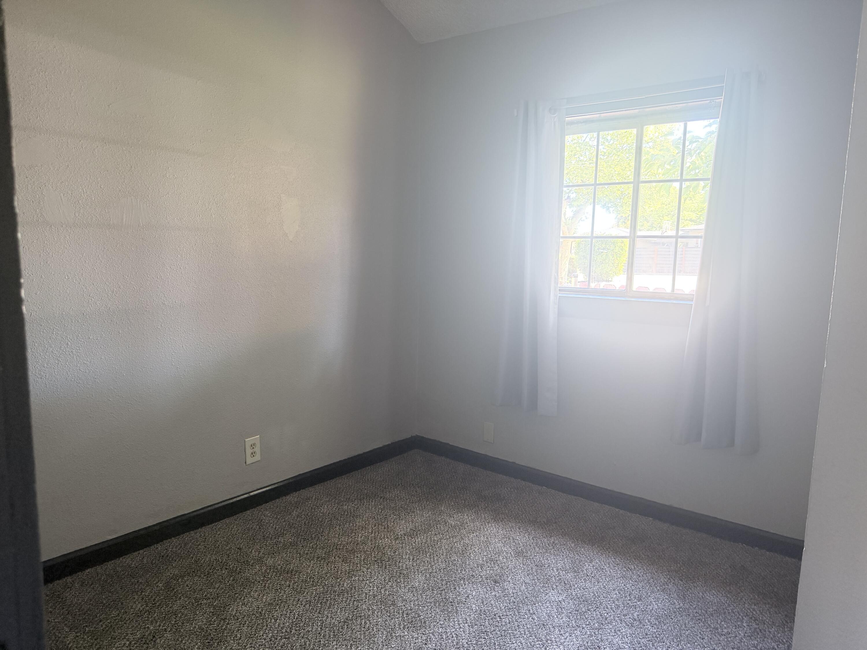 2230 El Reno Lane Redding, CA 96001 - Photo 24 of 27 an empty room with a window