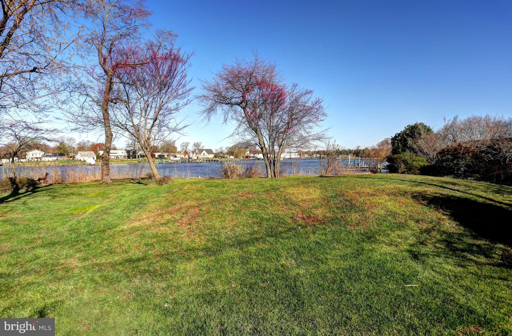 8131 Orchard Point Road Pasadena, MD 21122 - Photo 11 of 30 Exterior (General)