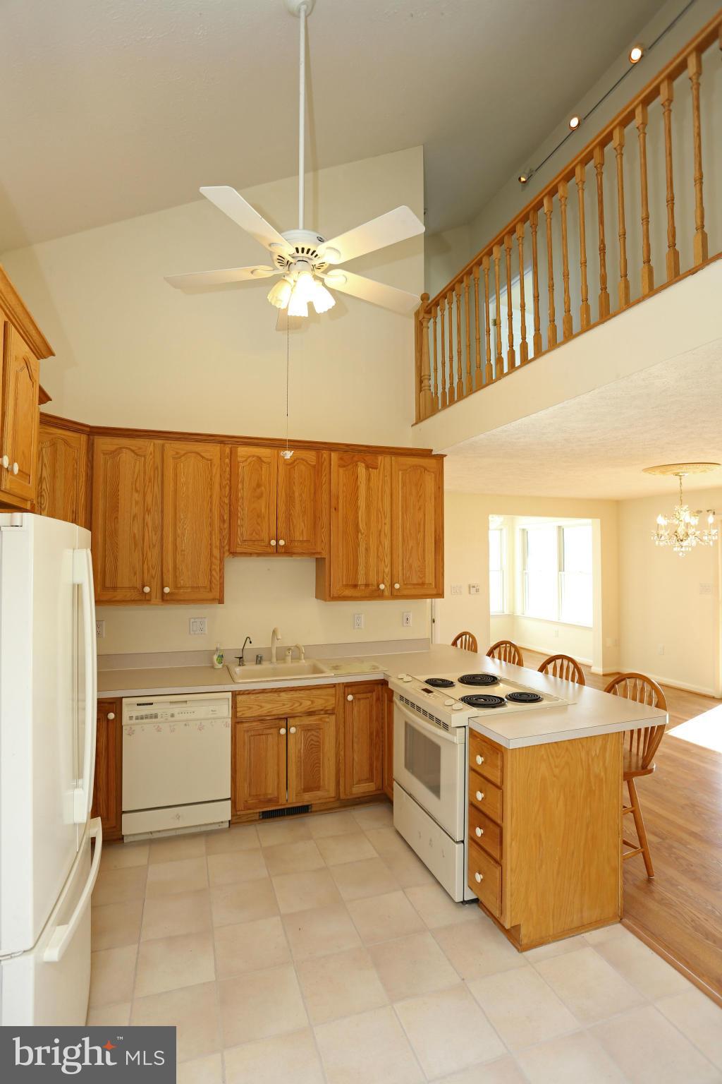 8131 Orchard Point Road Pasadena, MD 21122 - Photo 21 of 30 Kitchen
