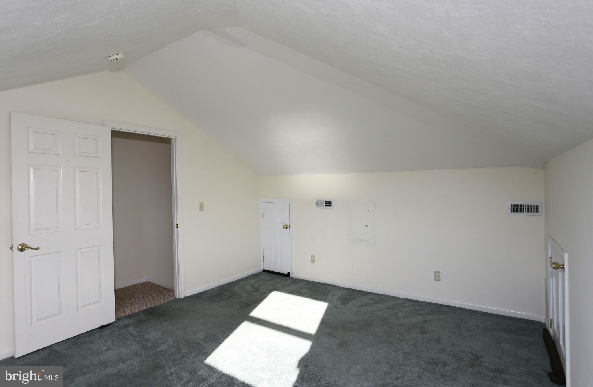8131 Orchard Point Road Pasadena, MD 21122 - Photo 28 of 30 Interior (General)