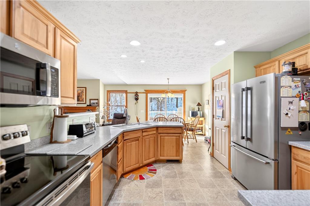 181 Pigeon Creek Road Eighty Four, PA 15330 - Photo 14 of 47