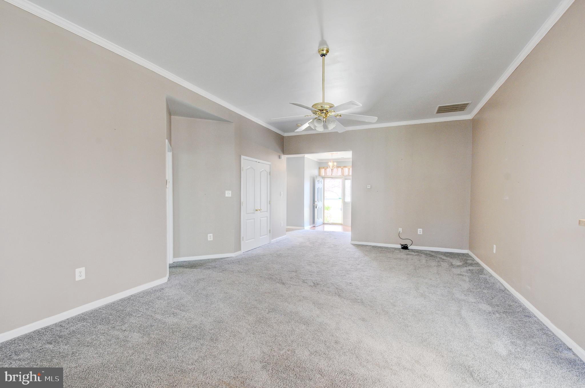 223 Spanish Oak Road Stephens City, VA 22655 - Photo 15 of 48 Living room