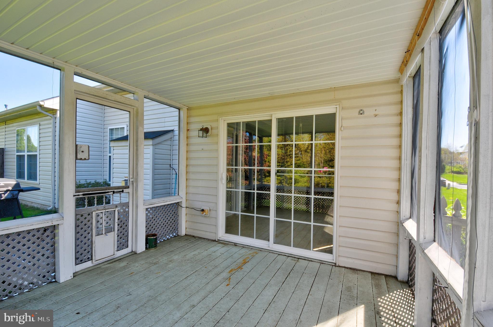 223 Spanish Oak Road Stephens City, VA 22655 - Photo 37 of 48 Screened in porch