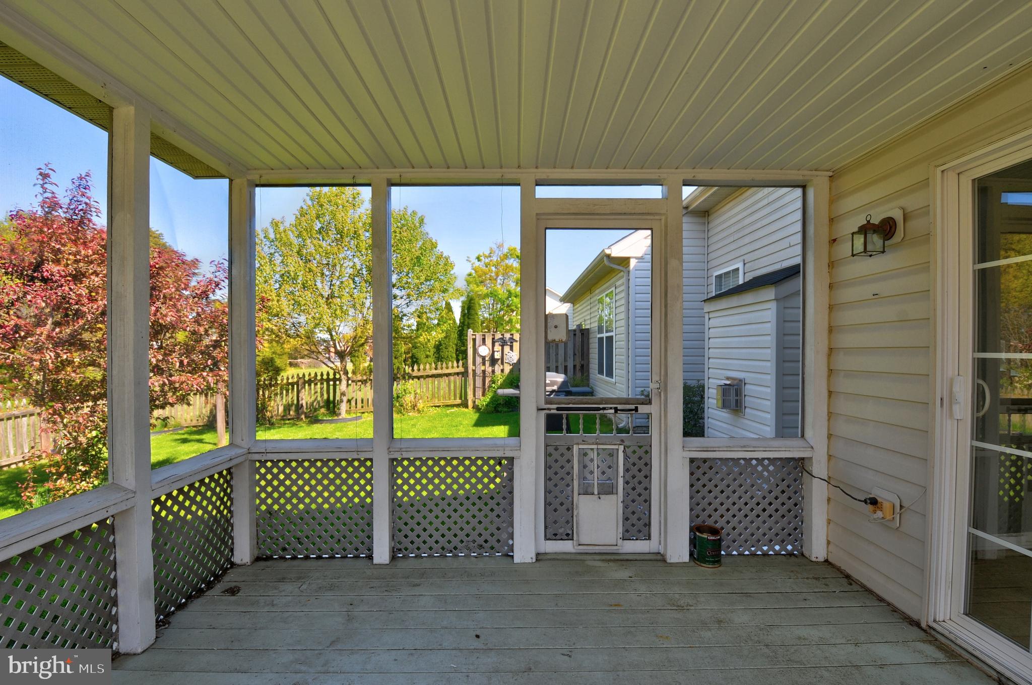 223 Spanish Oak Road Stephens City, VA 22655 - Photo 38 of 48 Screened in porch