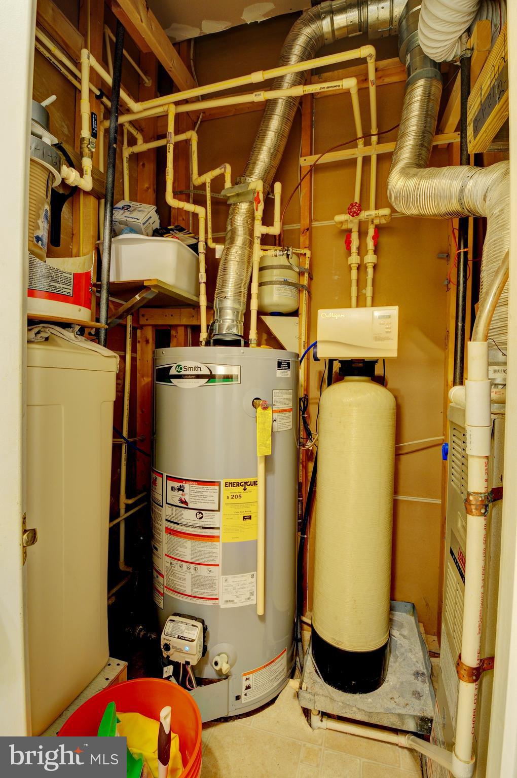 223 Spanish Oak Road Stephens City, VA 22655 - Photo 42 of 48 Utility Room