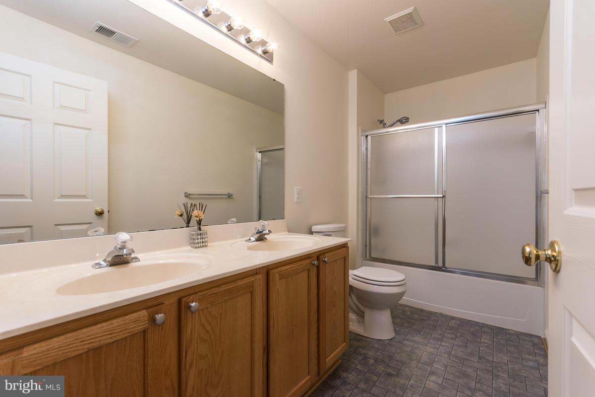 4917 Riding Ridge Court Laurel, MD 20707 - Photo 22 of 30 Full Hall Bath