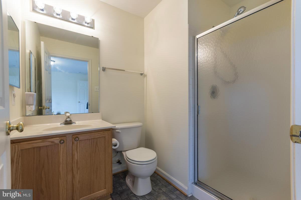 4917 Riding Ridge Court Laurel, MD 20707 - Photo 24 of 30 Ensuite Full Bath - Second Bedroom