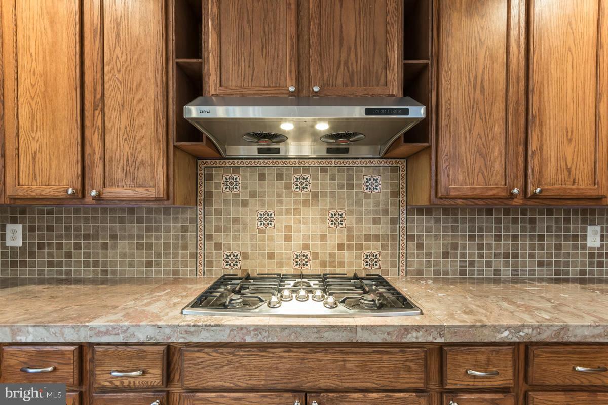 4917 Riding Ridge Court Laurel, MD 20707 - Photo 9 of 30 Decorative Backsplash