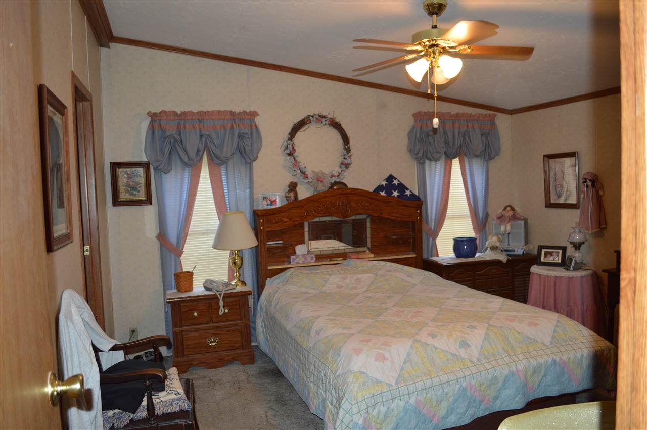 5906 North St Road Bruceville, IN 47516 - Photo 15 of 31