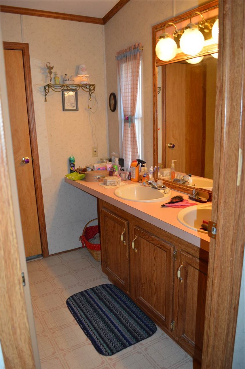5906 North St Road Bruceville, IN 47516 - Photo 17 of 31
