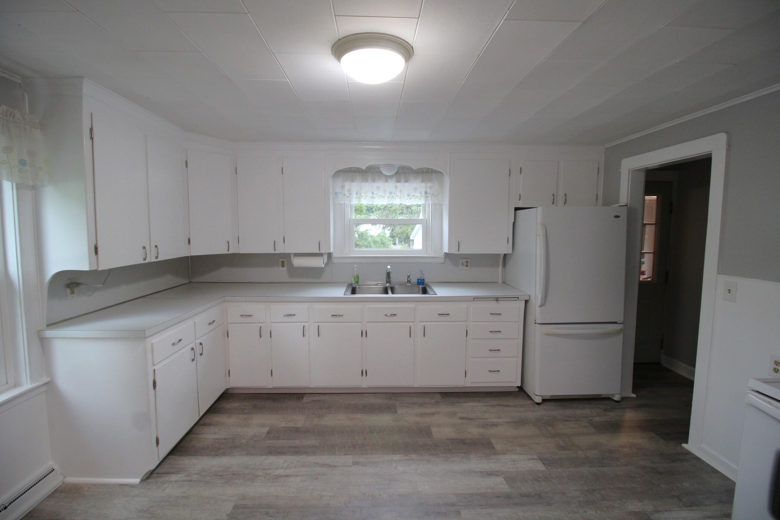20 Hardscrabble Road Poland, ME 04274 - Photo 4 of 56 4. Kitchen