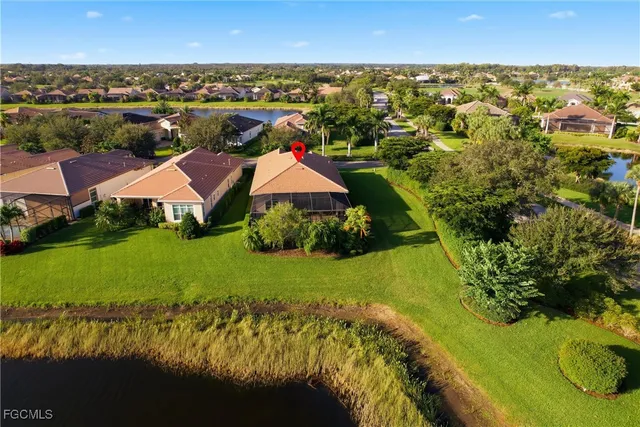 a picture of a room with a floor plan