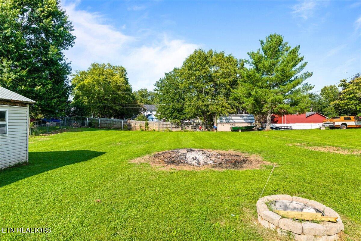 356 Elkins Road Jacksboro, TN 37757 - Photo 13 of 55 55-356 Elkins Rd