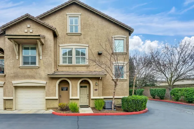 $439,000 | 5350 Dunlay Drive, Unit 2011, Sacramento, CA 95835