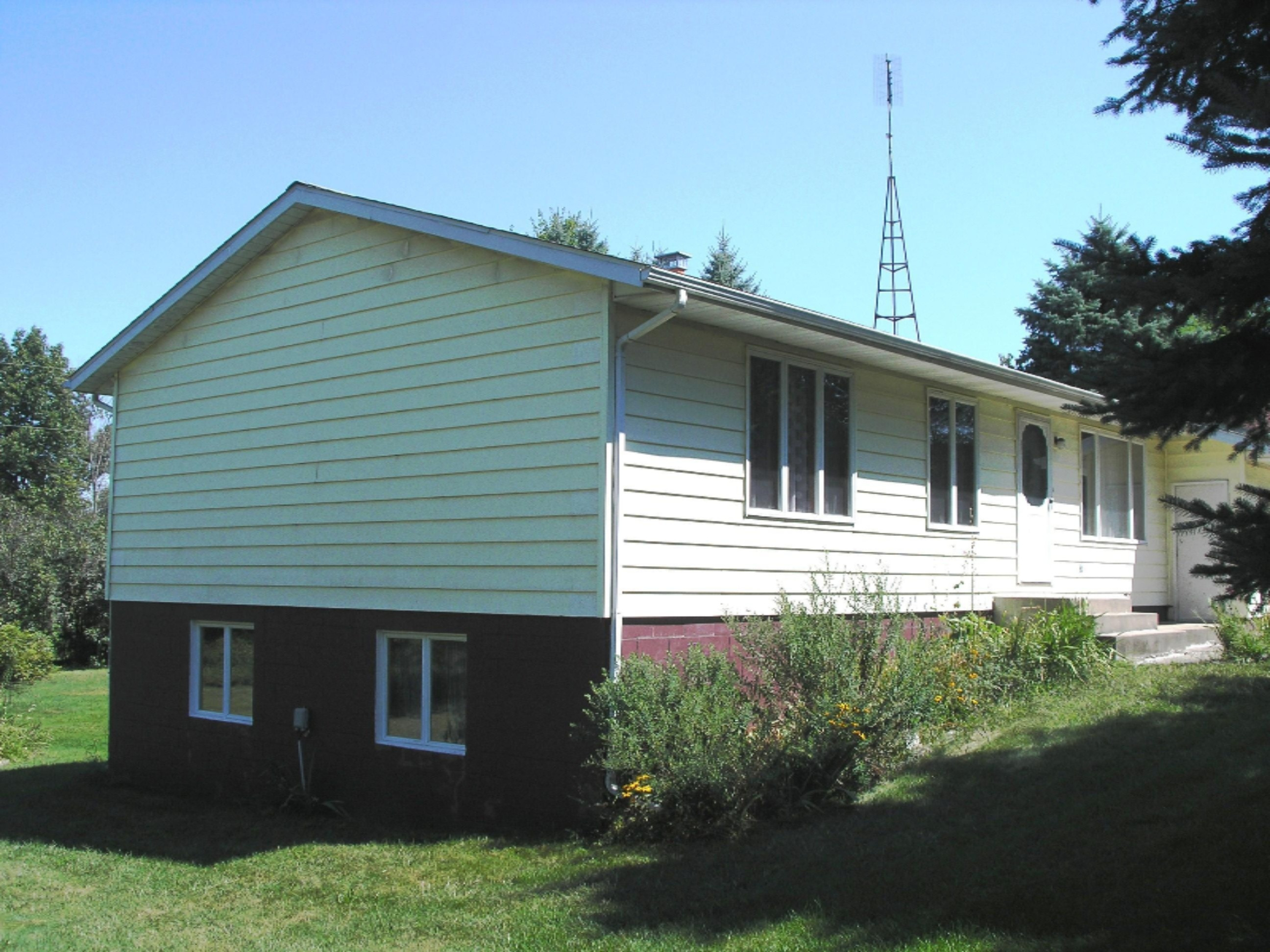 10894 Vidzeme Road Three Rivers, MI 49093 - Photo 1 of 22 P1010039