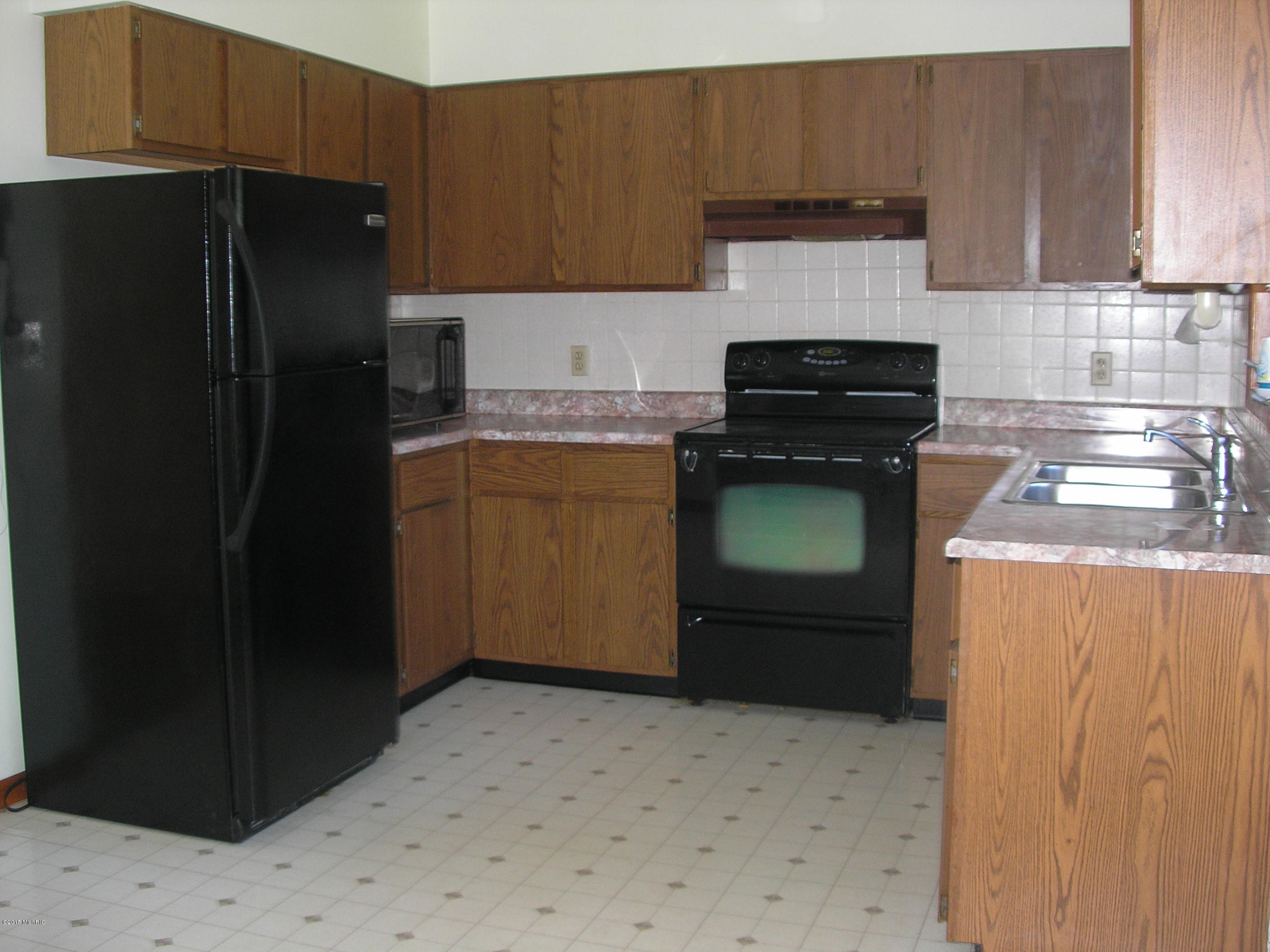 10894 Vidzeme Road Three Rivers, MI 49093 - Photo 4 of 22 P1010041