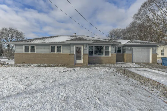 front view of house with a yard