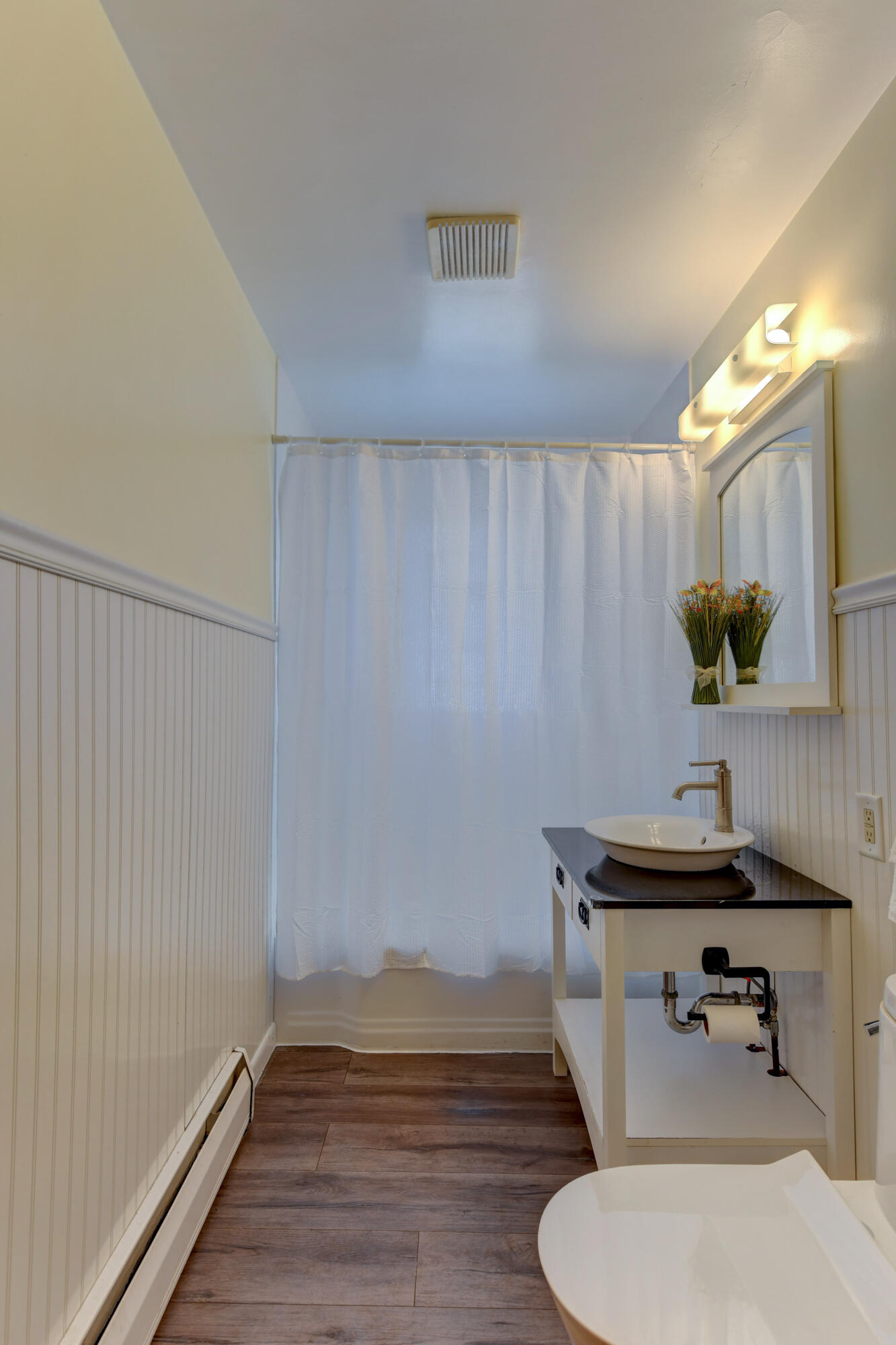 9046 Kleinman Road Highland, IN 46322 - Photo 12 of 20 a bathroom with a sink and a mirror