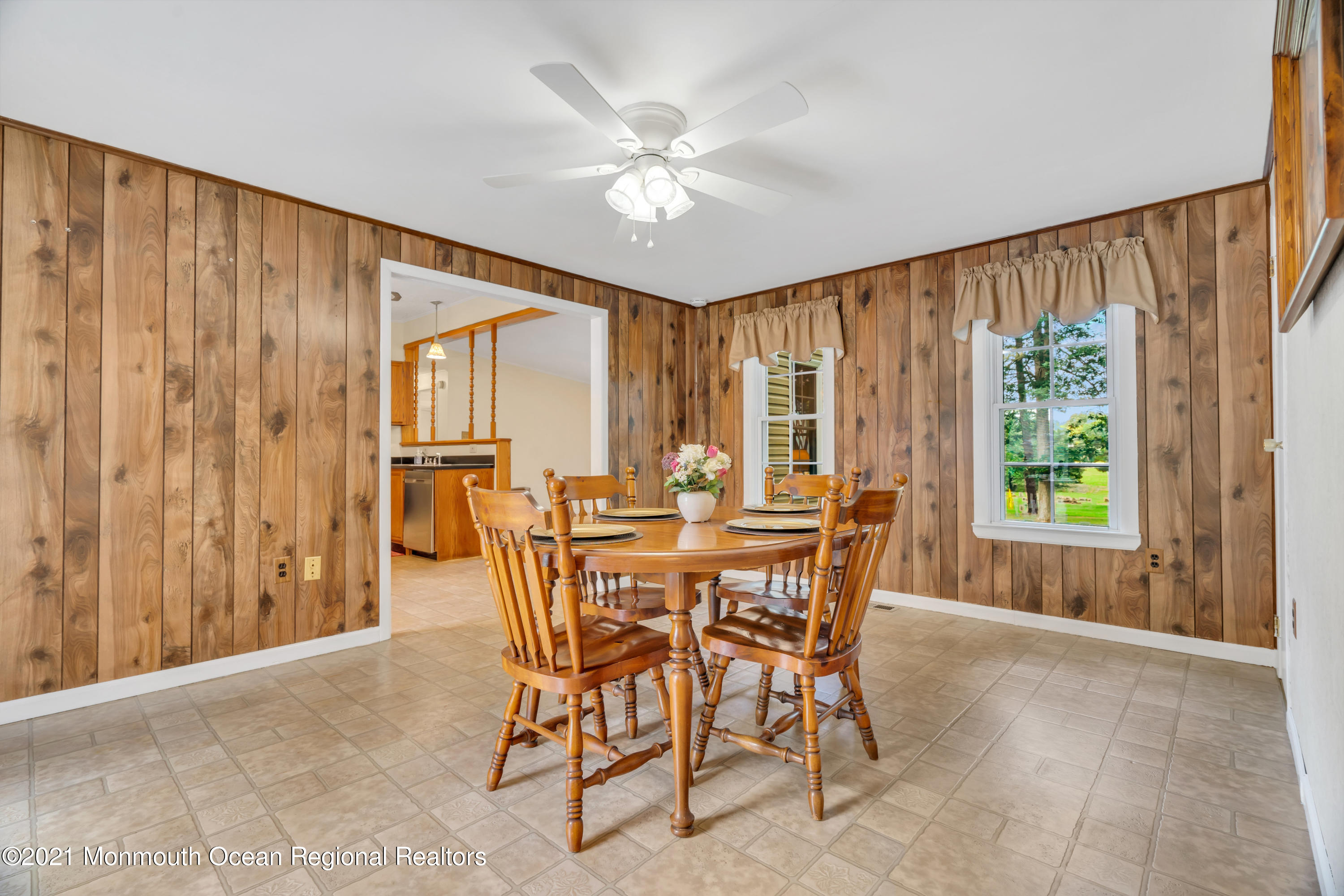 447 Leming Road Jackson, NJ 08527 - Photo 19 of 71 a dining room with furniture and window