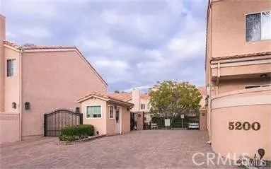 $4,450 | 5200 White Oak Avenue, Unit 36, Encino, CA 91316