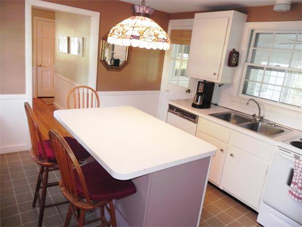 36 Woodlock Road Hingham, MA 02043 - Photo 4 of 30 Gallery Image 4