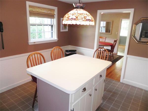 36 Woodlock Road Hingham, MA 02043 - Photo 5 of 30 Gallery Image 5