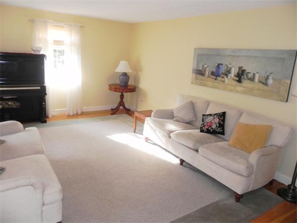 36 Woodlock Road Hingham, MA 02043 - Photo 10 of 30 Gallery Image 10