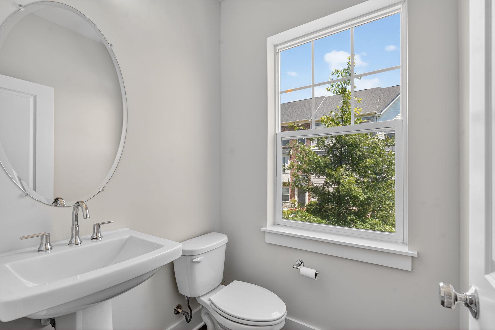 5128 Ridgeview Retreat Drive Chantilly, VA 20151 - Photo 17 of 39 Half Bath