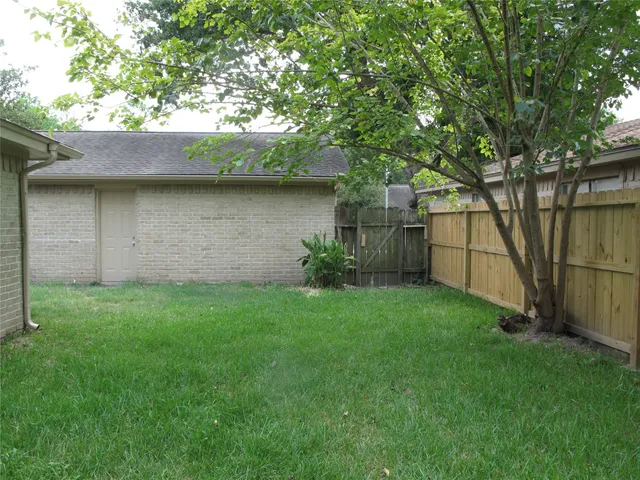 $1,650 | 6906 Sandy Knolls Drive, Spring, TX 77379