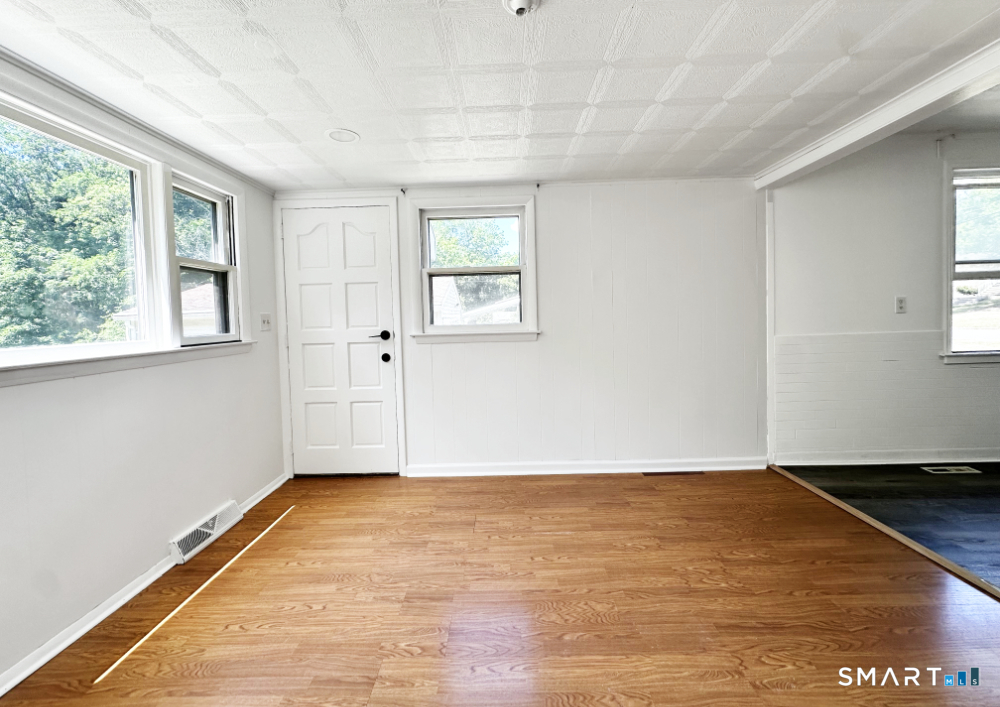225 Battis Road Hamden, CT 06514 - Photo 11 of 23