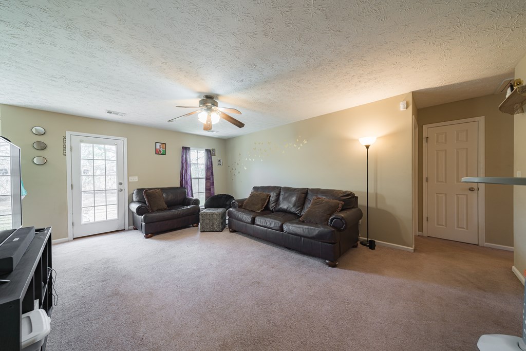 842 Pheasant Loop Columbus, GA 31907 - Photo 7 of 29 living room