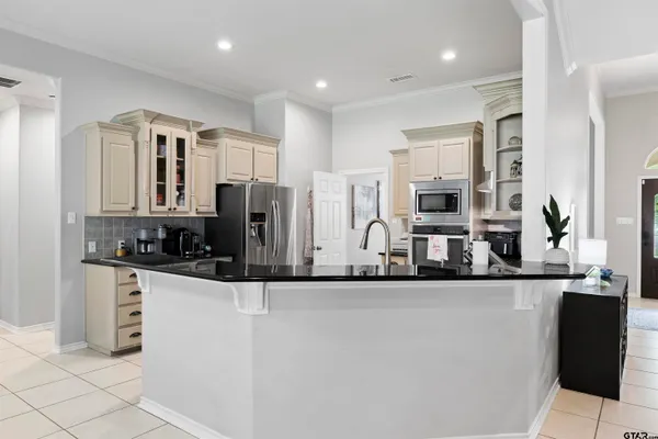 $415,000 | 618 Huntwick Lane, Tyler, TX 75703