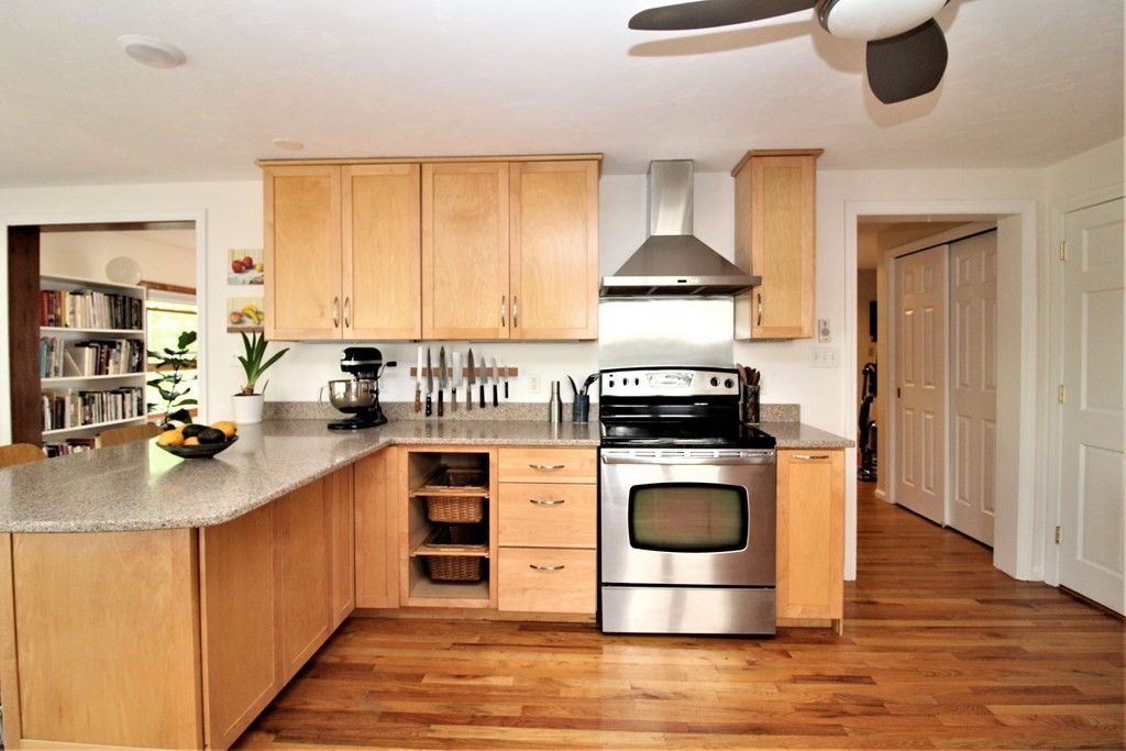 39 Hampstead Road, Unit 1 Boston, MA 02130 - Photo 9 of 29 a kitchen with a stove and a sink