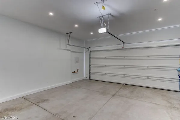 $2,295 | 70 Harrison Rose Court, Las Vegas, NV 89110