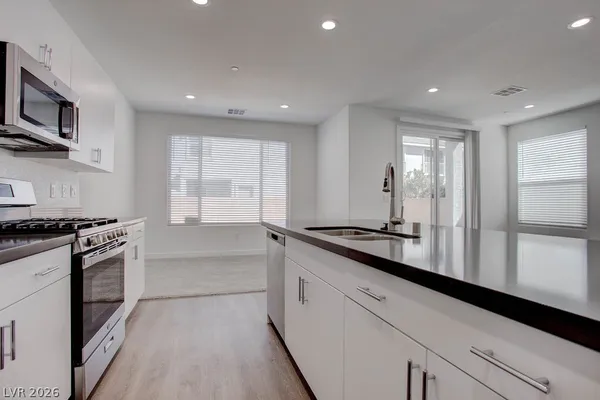 $2,295 | 70 Harrison Rose Court, Las Vegas, NV 89110