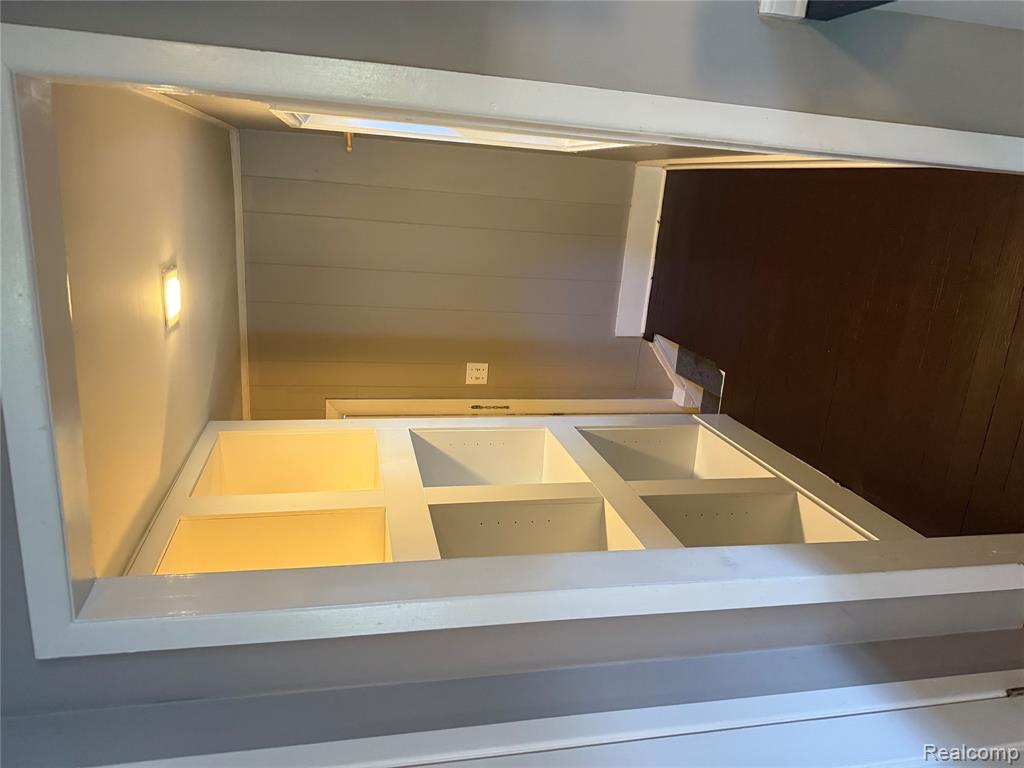 479 Cambridge Road Royal Oak, MI 48067 - Photo 17 of 24 Gallery Image 17
