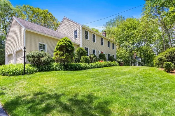 $750,000 | 10 Jacks Way, Franklin, MA 02038