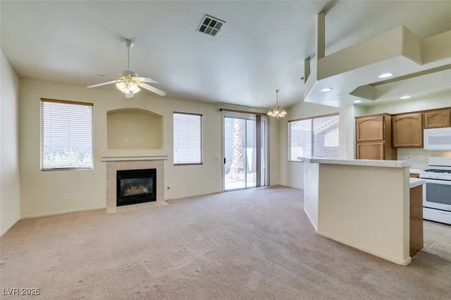 $1,870 | 193 Crown Imperial Street, Henderson, NV 89074